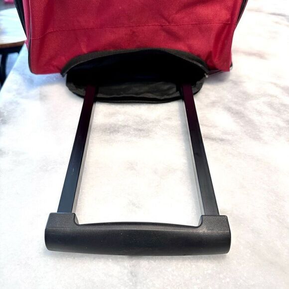 Tag Rolling Duffel Travel Suitcase with Extendable Handle and Toiletry Case Red - Picture 6 of 6